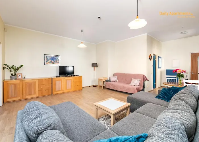 Apartment Daily - With Bath *