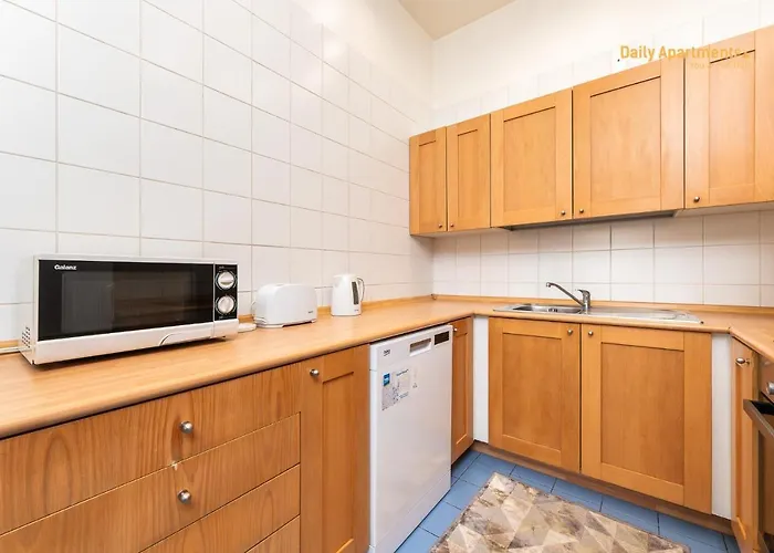 Apartment Daily - With Bath