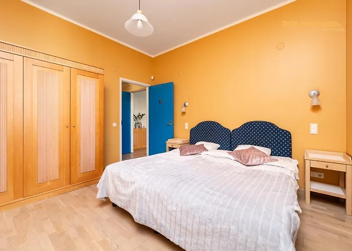 Daily - With Bath Apartment